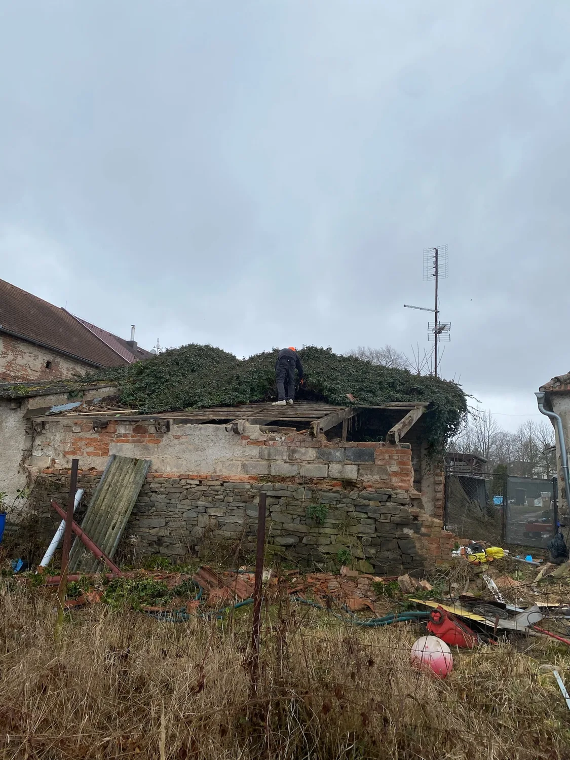 Skutečná fotografie bouracích prací